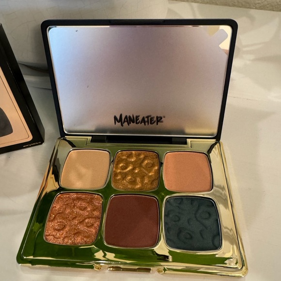 NIB Bundle! (Maneater Catitude Eyeshadow Palette + mascara by tarte) - Picture 5 of 16